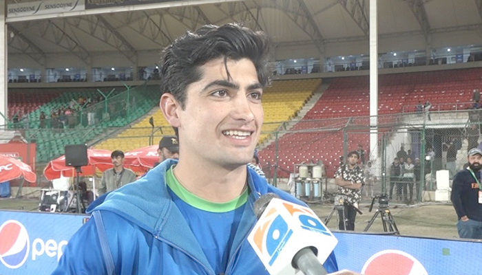 Pakistan’s fast bowler Naseem Shah speaks to Geo News in Karachi on January 6, 2023. — Photo by author