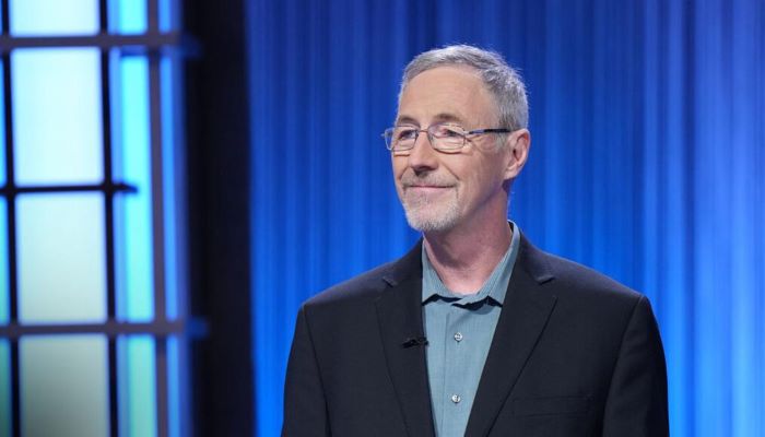 Ray Lalonde shares secrets from sets of Jeopardy!
