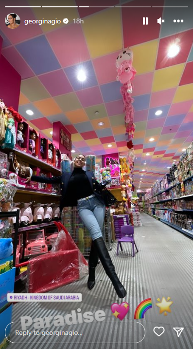 Georgina Rodriguez cuts stylish figure during shopping spree in Saudi Arabia