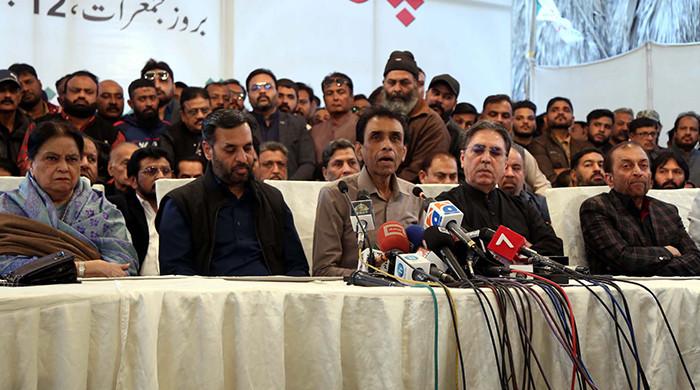 'Historic day': Mustafa Kamal, Farooq Sattar back to MQM fold