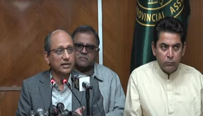 Provincial Minister of Sindh for Education Saeed Ghani addressing a presser in Karachi. — Screengrab/Geo News