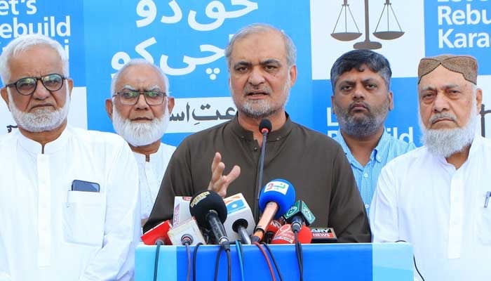 Jamaat-e-Islamis (JI) Karachi President Hafiz Naeem ur Rehman addresses a press conference in Karachi on October 18, 2022. — Facebook/JI