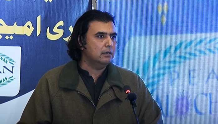 Former senator Mustafa Nawaz Khokhar address a national dialogue ceremony in Quetta on January 21, 2023. — YouTube/GeoNews