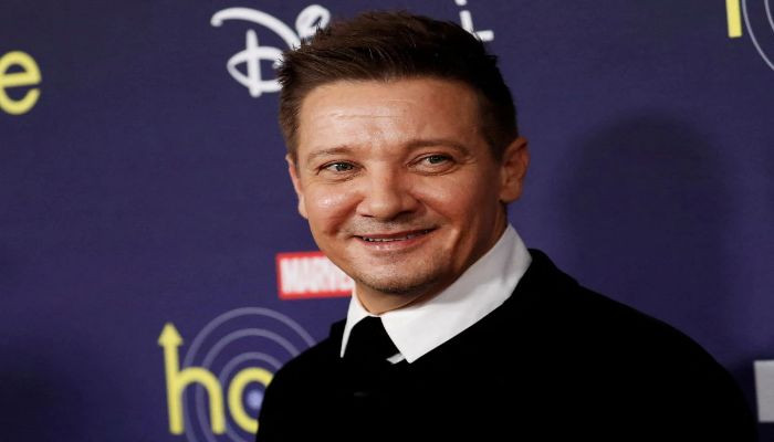 ‘Avengers’ star Jeremy Renner says broke more than 30 bones in snow clearing accident