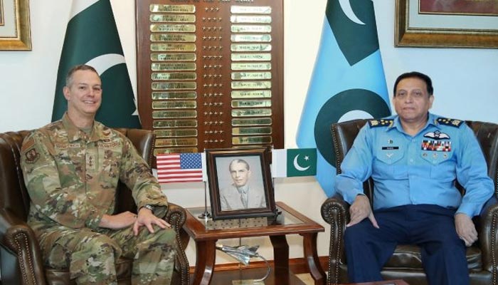 Air Chief Marshal Zaheer Ahmed Baber Sidhu (right) in a meeting with Commander of US Air Forces Central Command Lt Gen Alexus Grynkewich in Islamabad on January 23, 2023. — PID