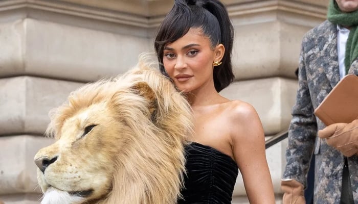 Kylie Jenner faux lion head dress for PFW receives approval from PETA