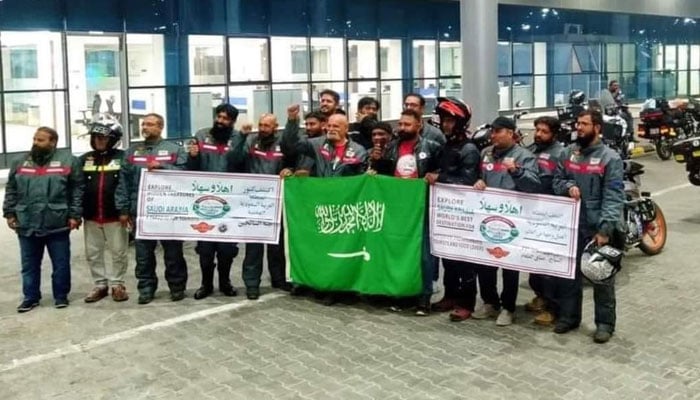 The group of Pakistani bikers poses for a photo after reaching Riyadh. — Twitter/@ShirazHassan