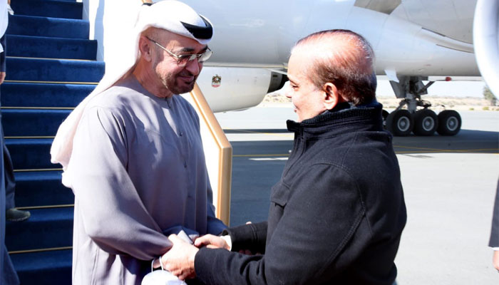 United Arab Emirates President Sheikh Mohamed Bin Zayed Al Nahyan (left) and Prime Minister of Pakistan. — Twitter/@CMShehbaz