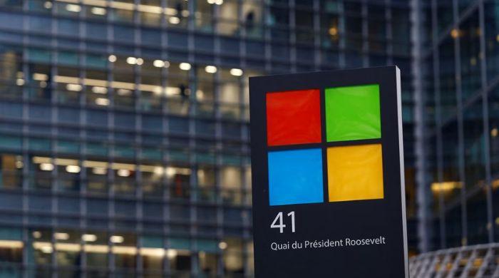 Microsoft's dour outlook raises red flags for tech sector