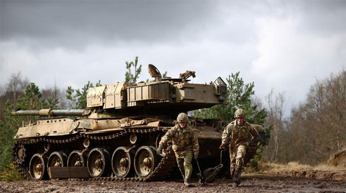 War in Ukraine: From invasion to German tanks