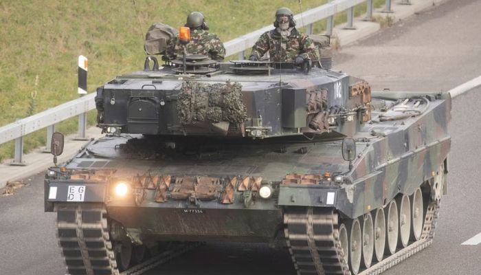 Soldiers of the Swiss Army are seen in a Leopard 2 tank, taking part in the military exercise Pilum, as they drive on the A1 motorway near Othmarsingen, Switzerland November 28, 2022.— Reuters