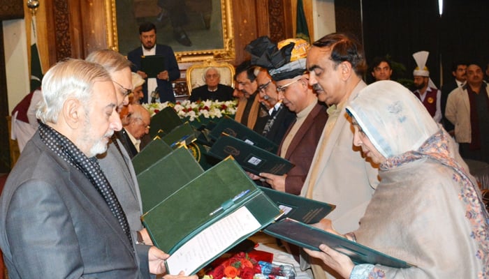 Fourteen interim ministers take oath at theKhyber Pakhtunkhwa Govenors House in Peshawar on January 26, 2023. — Governors House