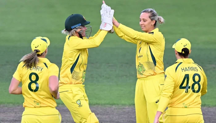 Dengan kemenangan 2-0, Australia memperketat cengkeraman seri T20I putri melawan Pakistan