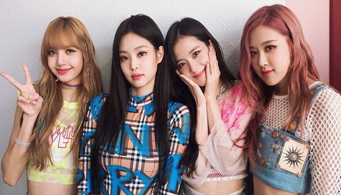 BLACKPINK meets Pharrell Williams and French President Emmanuel Macron: Blinks angry following the interaction