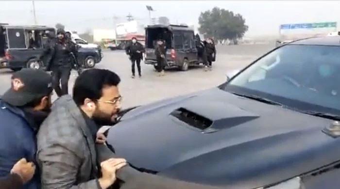 Farrukh Habib booked for 'attempting to free' Fawad Chaudhry from police custody