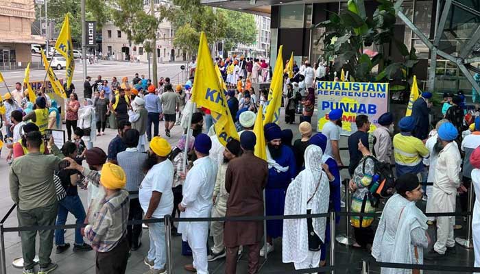 Members of Melbournes Sikh community line-up to cast their vote for the Khalistan Referendum. — Photo by author