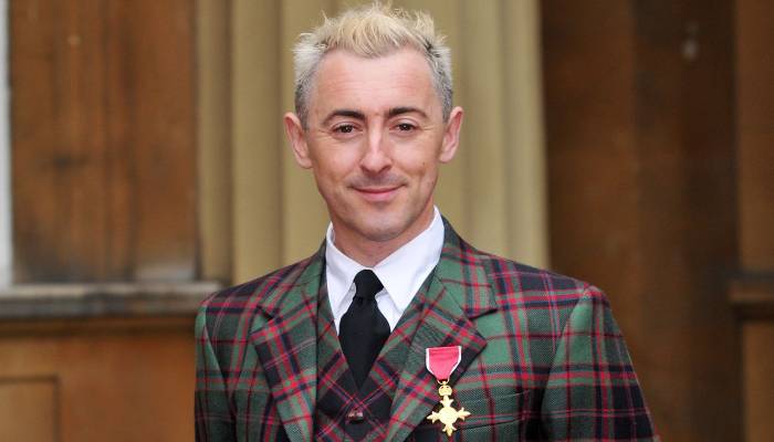 Alan Cumming responds to the ‘global impact’ he received after returning his OBE award