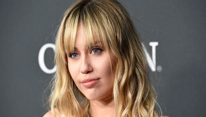 Miley Cyrus feels endlessly thankful as Flowers debuts on #1 this week