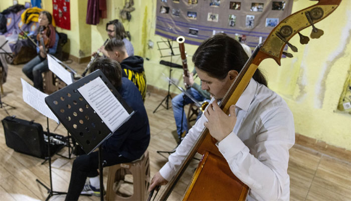 Musicians fleeing Russia find a new audience in Georgia