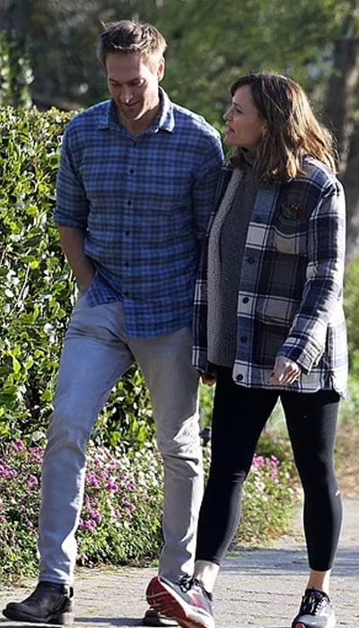 Jennifer Garner looks radiant as she steps out with boyfriend John Miller