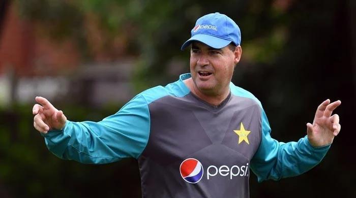 Former cricketers oppose Mickey Arthur's appointment as part-time coach