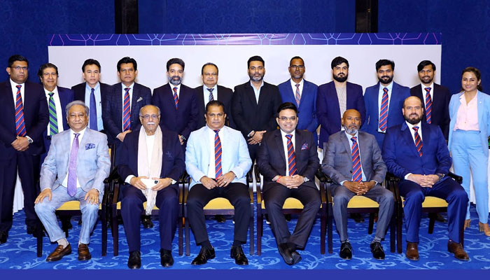 PCBs management committee chairman, Najam Sethi, (second left), during a photoshoot after an ACC meeting in Bahrain on February 4, 2023. — Photo by author