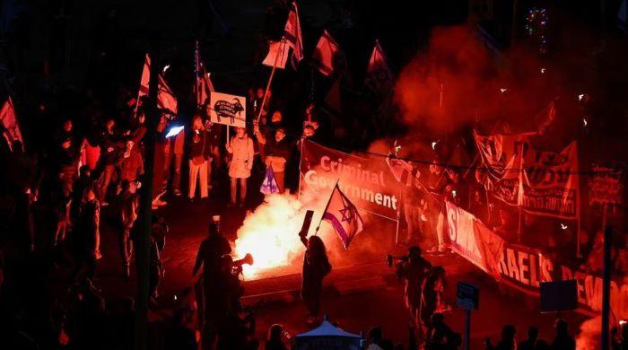 Tens of thousands of Israelis protest against justice reform plans