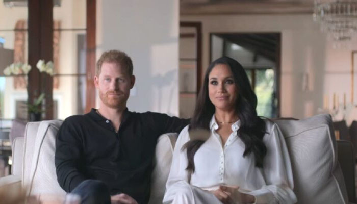 Meghan Markle, Prince Harry accused of 'faking' clips in Netflix docuseries - Vimarsana News