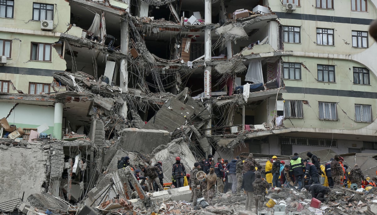 Rescue workers search for survivors under the rubble following an earthquake in Diyarbakir, Turkey February 6, 2023. — Reuters
