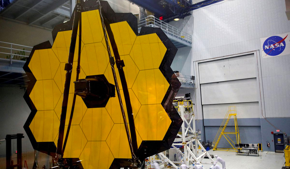The James Webb Space Telescope Mirror is seen during a media unveiling at NASA’s Goddard Space Flight Center at Greenbelt, Maryland November 2, 2016. — Reuters