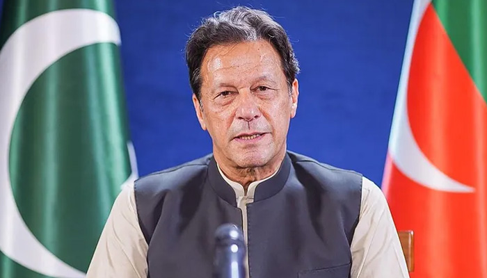 پاکستان تحریک انصاف کے چیئرمین عمران خان کی ویڈیو لنک کے ذریعے میڈیا سے گفتگو۔  پی ٹی آئی انسٹاگرام/فائل