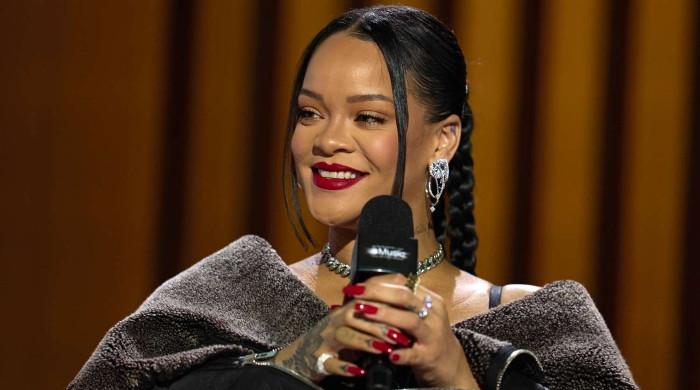 Photo of Rihanna elogia a Patrick Mahomes tras broma hilarante antes del Super Bowl