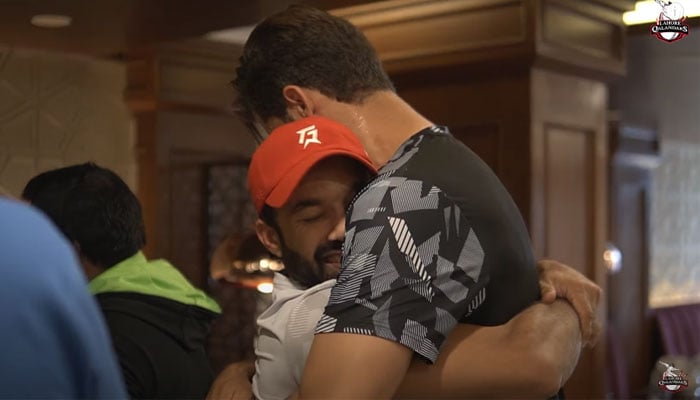 Multan Sultans captain Mohammad Rizwan hugs Lahore Qalandars captain Shaheen Shah Afridi. — Screengrab YouTube/Lahore Qalandars