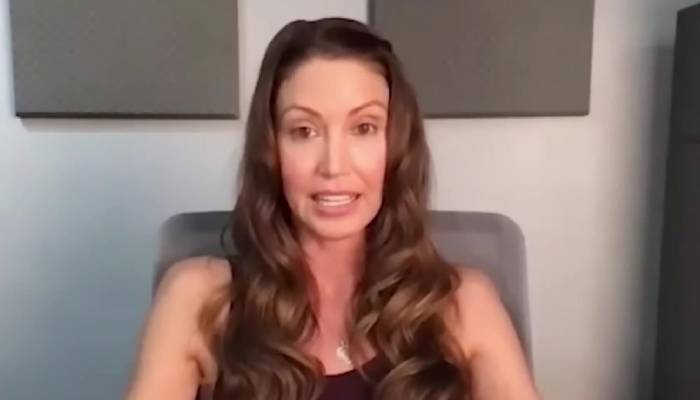 Shannon Elizabeth elaborates on why she warned people not to watch American Pie