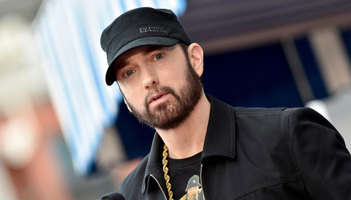 Eminem did not offer condolence to his stunt doubles family?