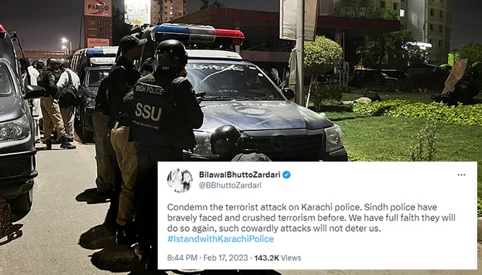 17 فروری 2023 کو کراچی، پاکستان میں پولیس آفس کی عمارت پر مسلح افراد کے حملے کے بعد پولیس اہلکار پوزیشن سنبھال رہے ہیں۔ - رائٹرز