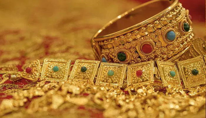 Gold regains lost ground in Pakistan 2 A representational image of gold jewellery. — AFP/File