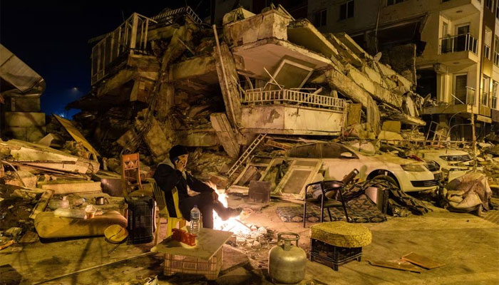 Turki membersihkan puing-puing akibat gempa, upaya penyelamatan berakhir