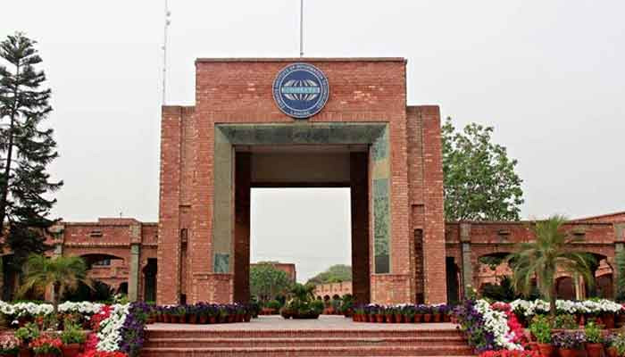 COMSATS lecturer terminated for asking 'immoral question' in English composition exam - Vimarsana News