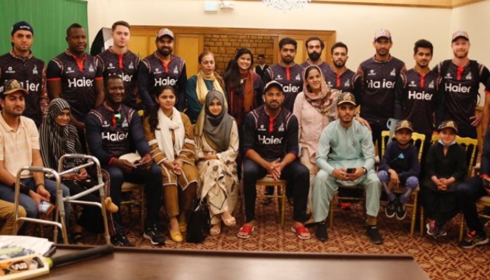 Peshawar Zalmi photographed with cancer patients at the Indus Hospital in Karachi on February 22, 2023. — Twitter/@FoundationZalmi