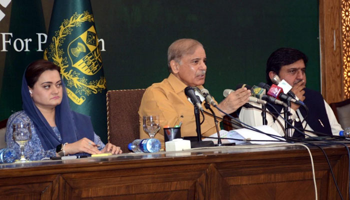 PM Shehbaz addressing a press conference on November 5, 2022. — PID