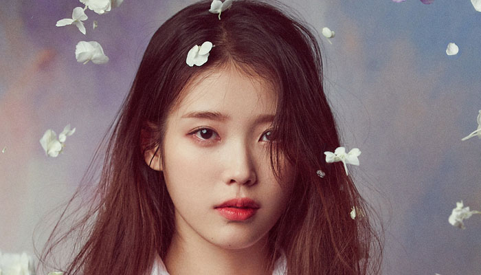 The idol stunned in the pictorial and spoke about her new show