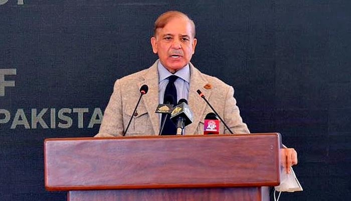 Prime Minister Shehbaz Sharif addressing the inaugural ceremony of the refurbishment of units 5 and 6 of Mangla Dam on December 5, 2022 .— NNI