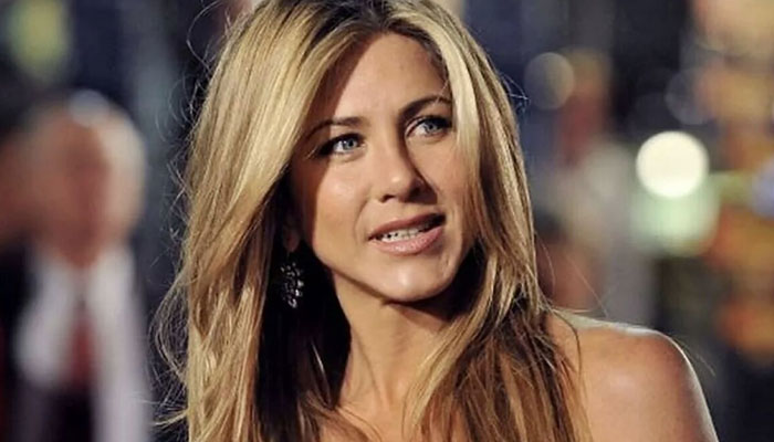 Jennifer Aniston starts following Meghan Markles friend