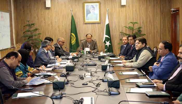 Planning Minister Ahsan Iqbal chairs seventh meeting of Census Monitoring Committee on March 7, 2023. — Radio Pakistan