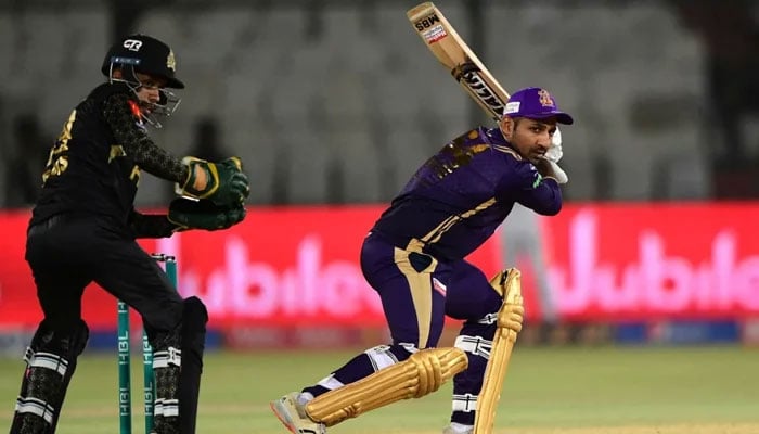 Quetta Gladiators skipper Sarfaraz Ahmed plays a shot during his sides match against Peshawar Zalmi. — PCB