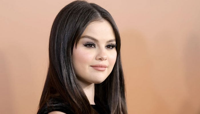 Selena Gomez mendesak diri muda yang ‘baik hati’ dalam pesan yang menyentuh hati