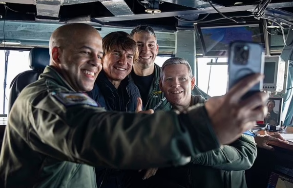 Tom Cruise clicks selfies with US Navy sailors during ‘Top Gun: Maverick’ special screening