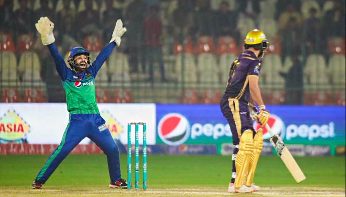 Quetta Gladiator memenangkan lemparan, memilih untuk melempar melawan Multan Sultans Quetta Gladiator memenangkan lemparan, memilih untuk melempar melawan Multan Sultans