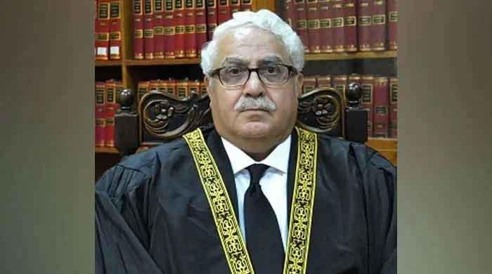 SC judge Mazahar Naqvi's sons serve defamation notice on lawyer